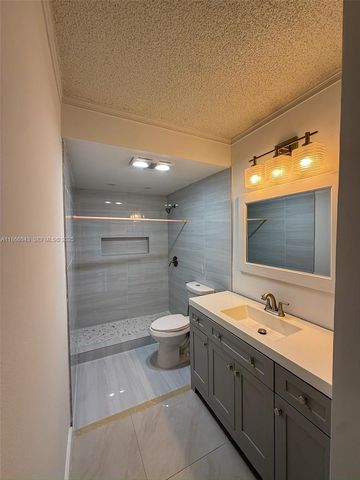 7051 Environ Boulevard 431, Lauderhill, FL 33319