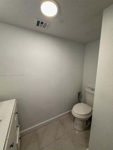 7051 Environ Boulevard 431, Lauderhill, FL 33319