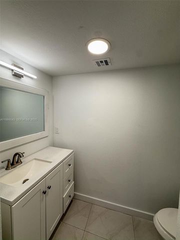 7051 Environ Boulevard 431, Lauderhill, FL 33319