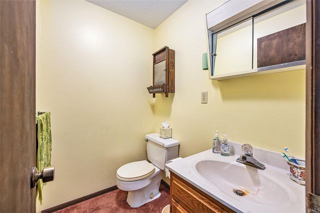 55045 Cobus Lane, Elkhart, IN 46514