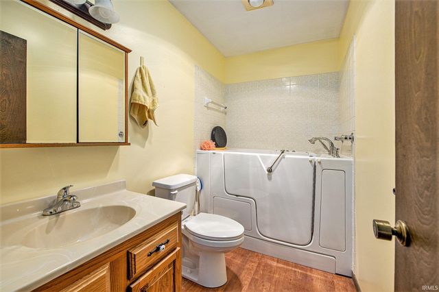 55045 Cobus Lane, Elkhart, IN 46514