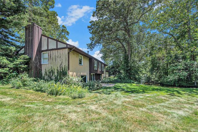 55045 Cobus Lane, Elkhart, IN 46514