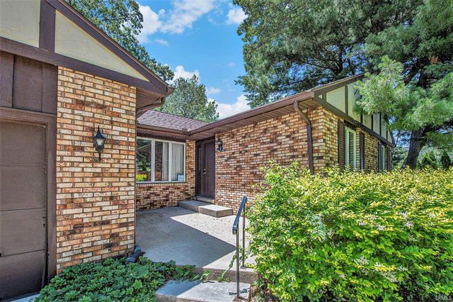 55045 Cobus Lane, Elkhart, IN 46514