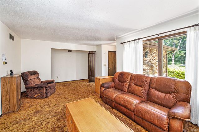 55045 Cobus Lane, Elkhart, IN 46514