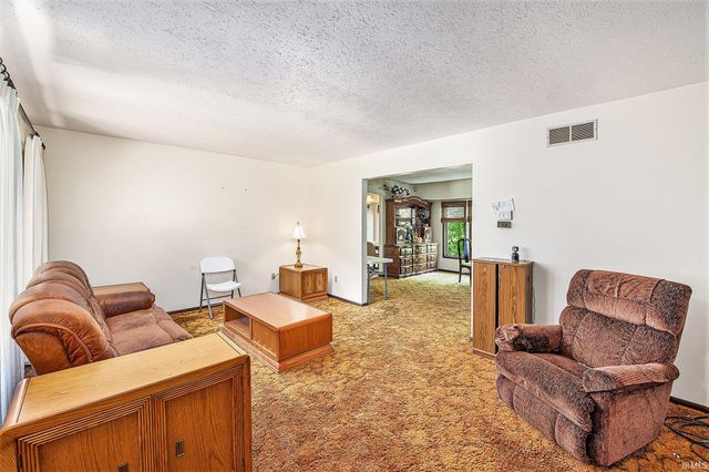 55045 Cobus Lane, Elkhart, IN 46514