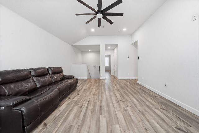 1011 Castroville Drive, Forney, TX 75126
