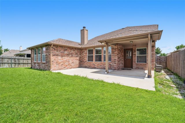 1011 Castroville Drive, Forney, TX 75126