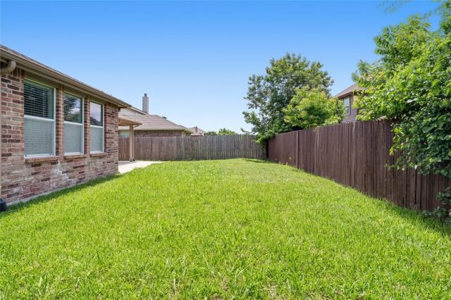 1011 Castroville Drive, Forney, TX 75126