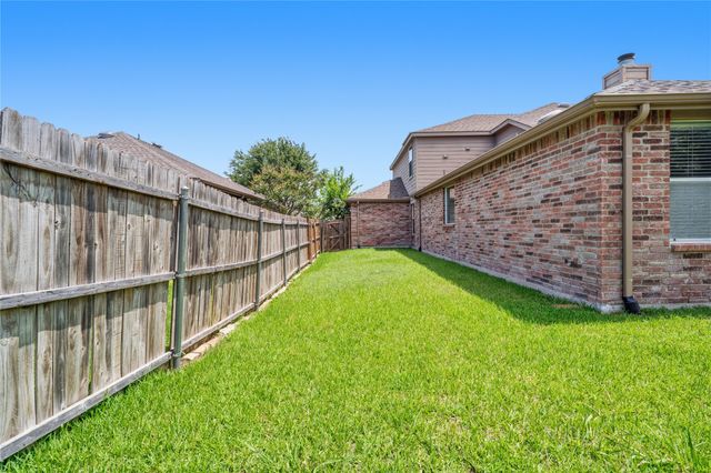 1011 Castroville Drive, Forney, TX 75126