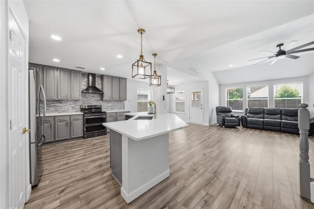 1011 Castroville Drive, Forney, TX 75126