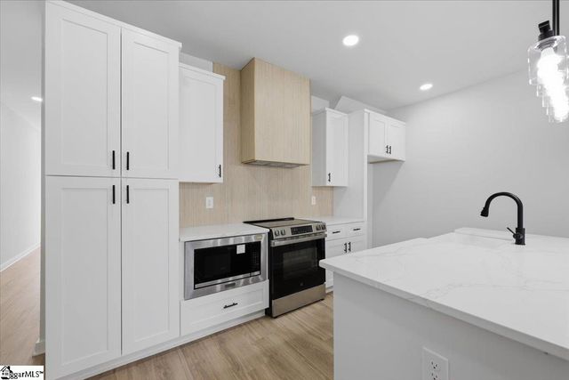 211 Montana Street, Greenville, SC 29611