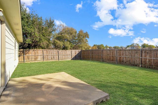 2260 White Oak Drive, Little Elm, TX 75068