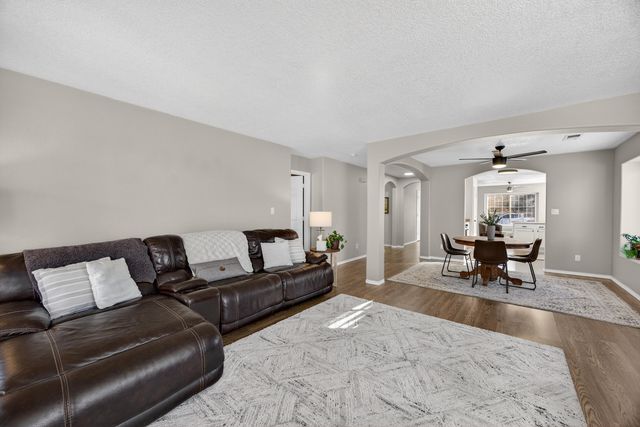 6823 Brindisi Place NW, Albuquerque, NM 87114