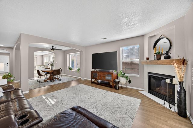 6823 Brindisi Place NW, Albuquerque, NM 87114