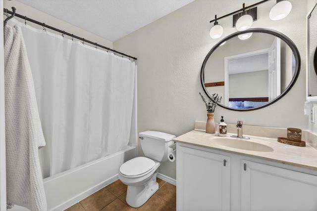 6823 Brindisi Place NW, Albuquerque, NM 87114