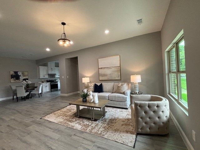 706 Poinsettia Drive, Lancaster, TX 75146