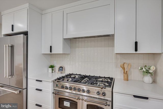 3 HONEY BROOK DR, Princeton, NJ 08540