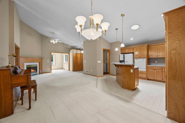 2865 117th Avenue NW, Coon Rapids, MN 55433