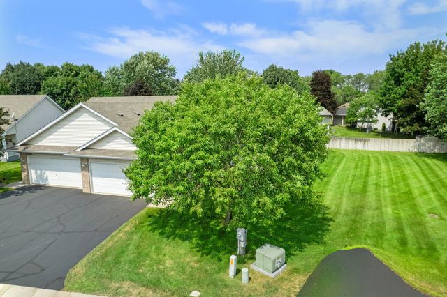 2865 117th Avenue NW, Coon Rapids, MN 55433