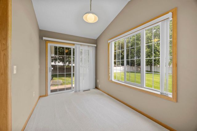 2865 117th Avenue NW, Coon Rapids, MN 55433