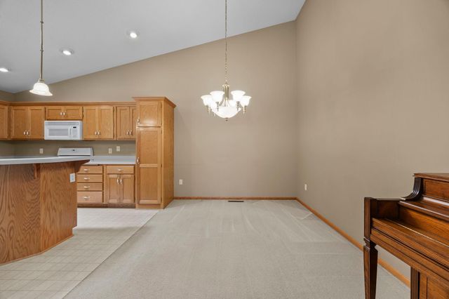 2865 117th Avenue NW, Coon Rapids, MN 55433