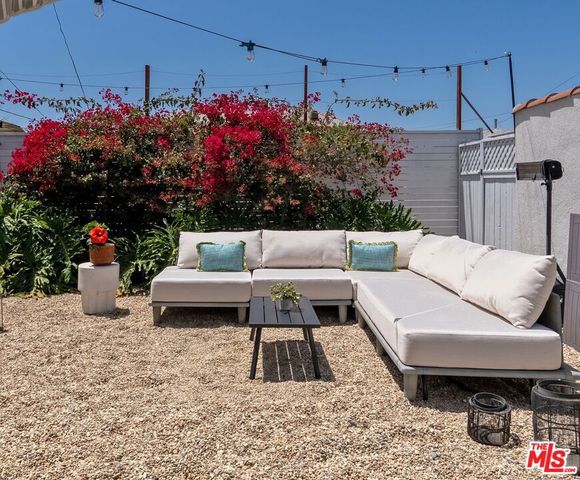 1843 S Highland Avenue, Los Angeles, CA 90019