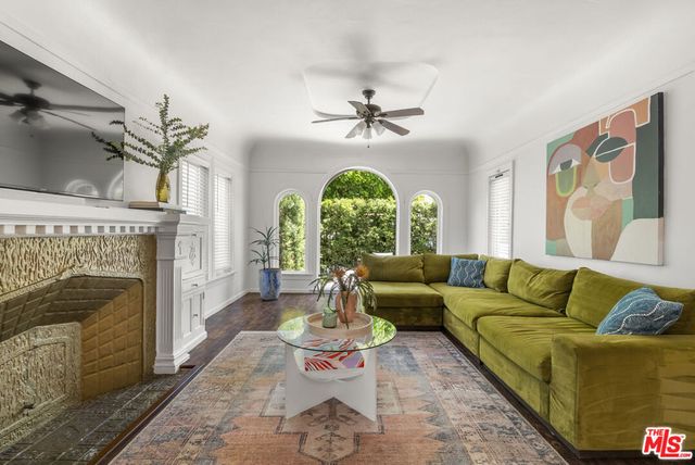 1843 S Highland Avenue, Los Angeles, CA 90019