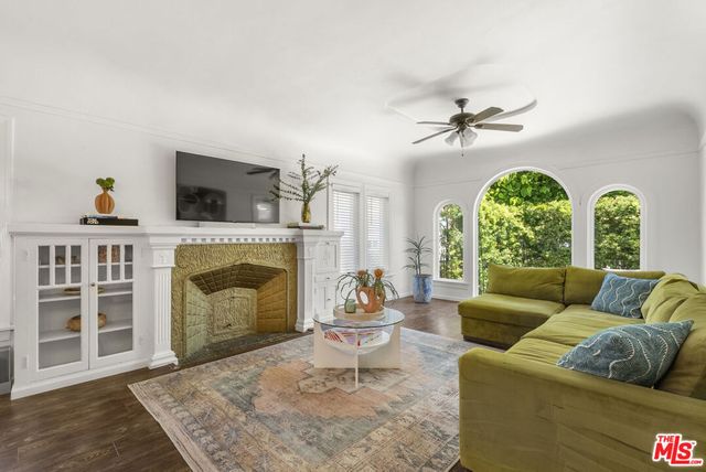 1843 S Highland Avenue, Los Angeles, CA 90019