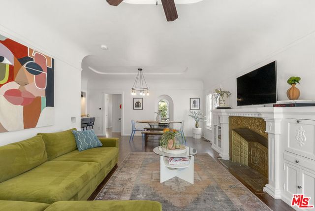 1843 S Highland Avenue, Los Angeles, CA 90019