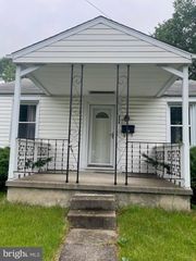 956 RENFREW ST, Baltimore, MD 21221