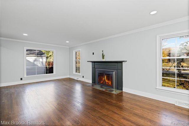 2724 Alveston Drive, Bloomfield Village, MI 48304