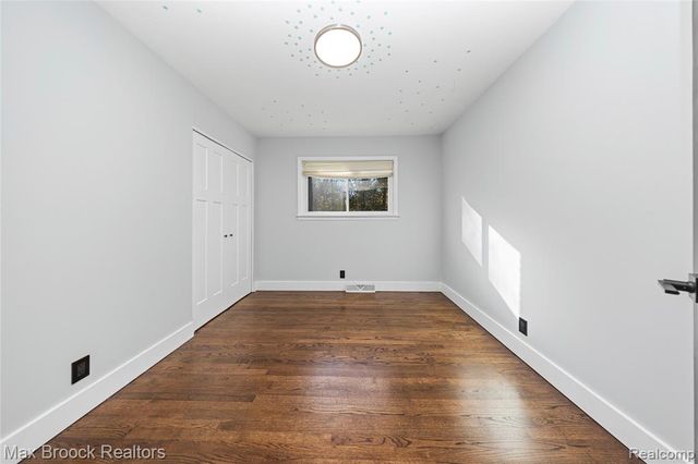 2724 Alveston Drive, Bloomfield Village, MI 48304