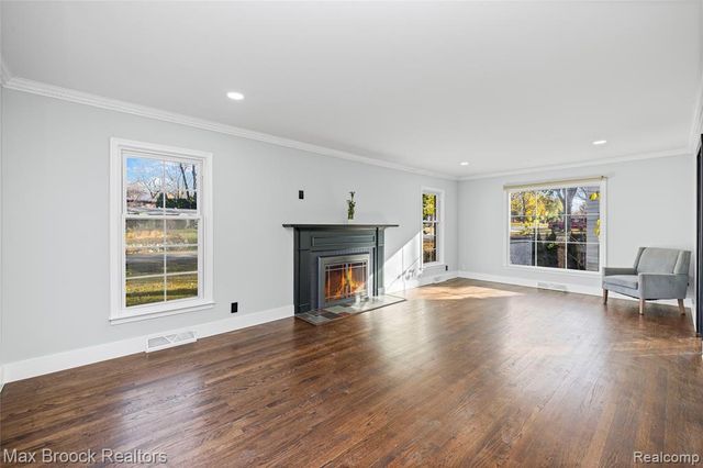 2724 Alveston Drive, Bloomfield Village, MI 48304