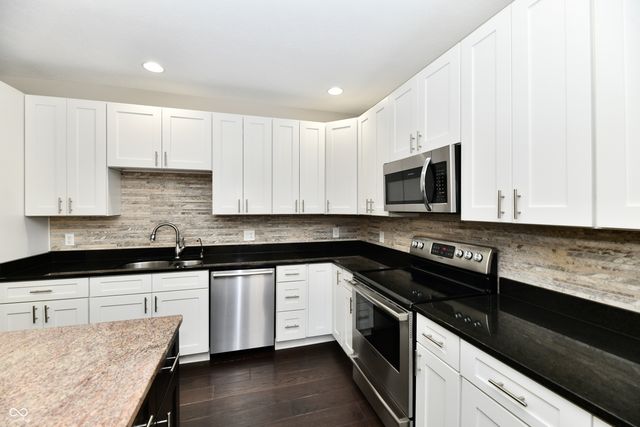 8555 One West Drive 212, Indianapolis, IN 46260