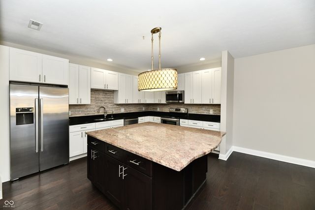 8555 One West Drive 212, Indianapolis, IN 46260