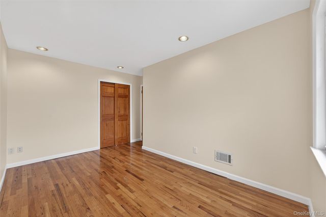 6247 Douglaston Parkway 23, Douglaston, NY 11362