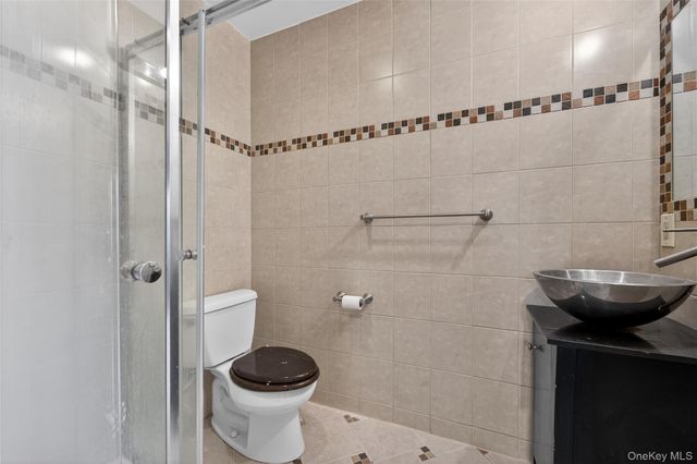 6247 Douglaston Parkway 23, Douglaston, NY 11362