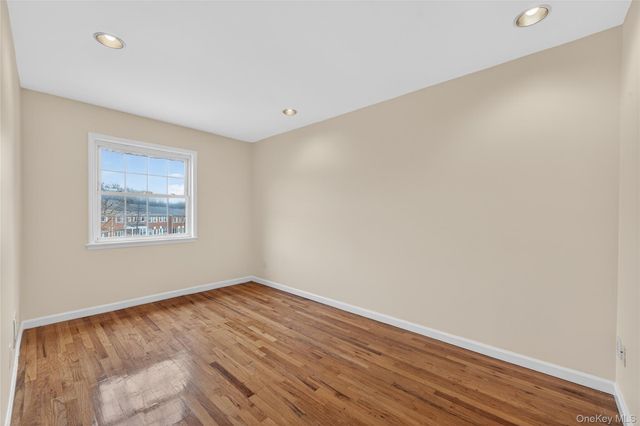 6247 Douglaston Parkway 23, Douglaston, NY 11362