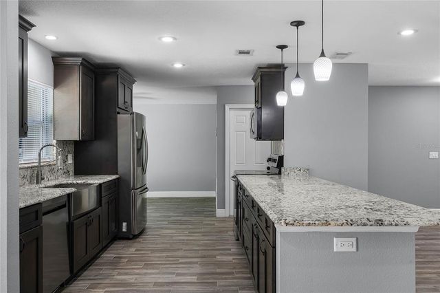 607 WAVECREST DRIVE, Orlando, FL 32807