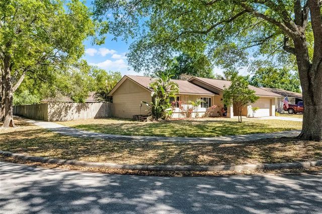 607 WAVECREST DRIVE, Orlando, FL 32807