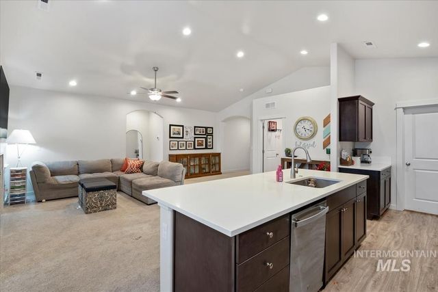 18566 White Rose Pl, Nampa, ID 83687