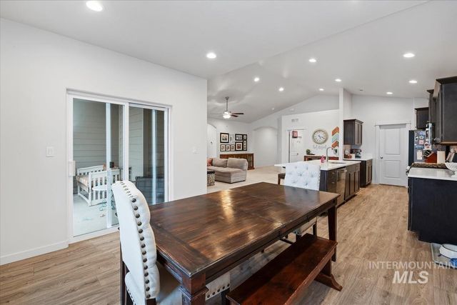 18566 White Rose Pl, Nampa, ID 83687