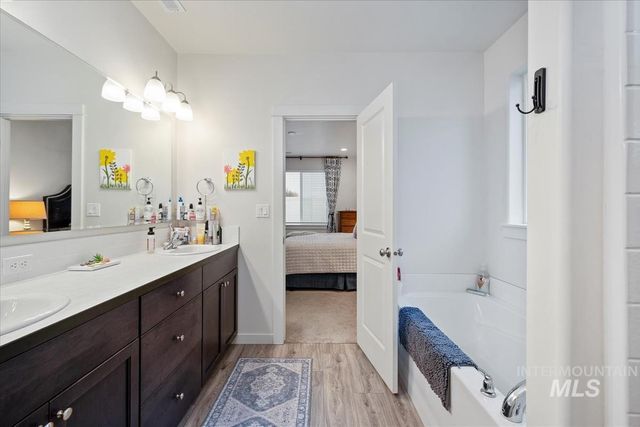 18566 White Rose Pl, Nampa, ID 83687