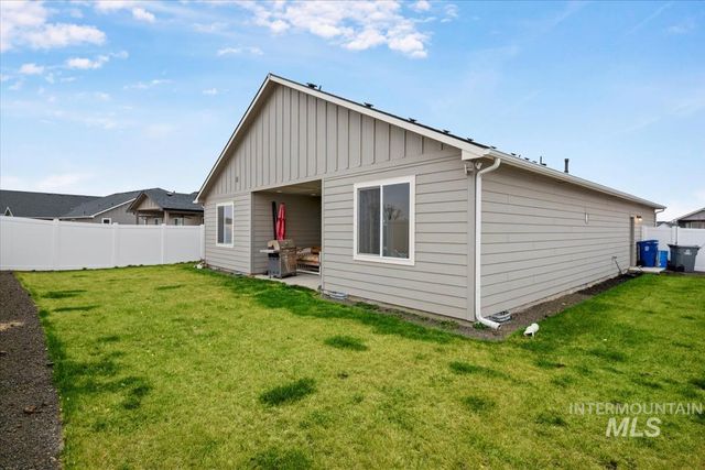 18566 White Rose Pl, Nampa, ID 83687