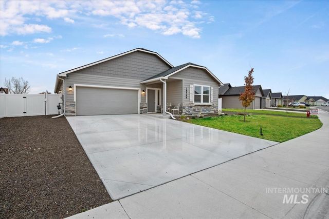 18566 White Rose Pl, Nampa, ID 83687