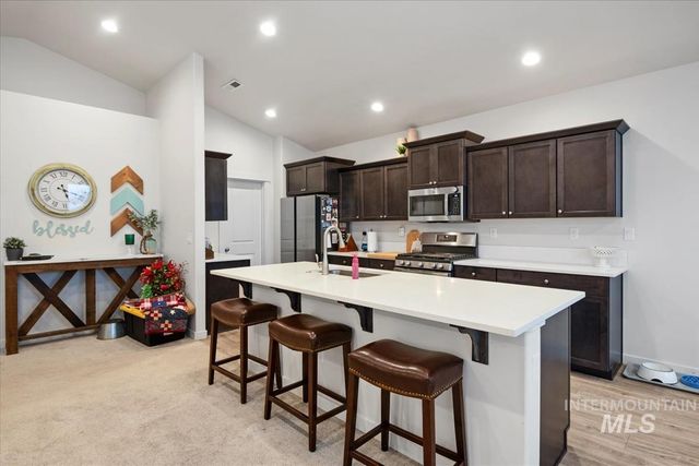 18566 White Rose Pl, Nampa, ID 83687