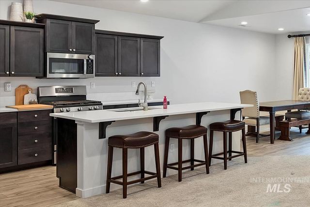 18566 White Rose Pl, Nampa, ID 83687