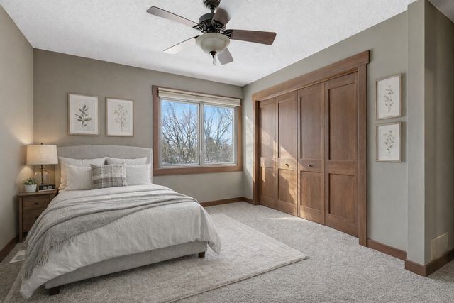 7067 Robinwood Trail, Woodbury, MN 55125