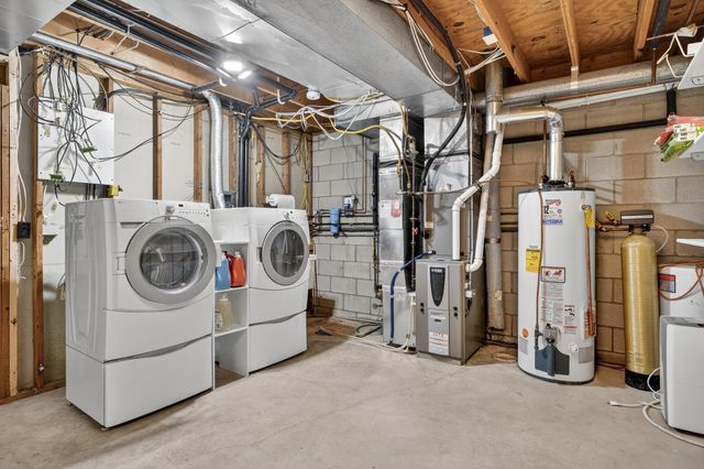 7067 Robinwood Trail, Woodbury, MN 55125