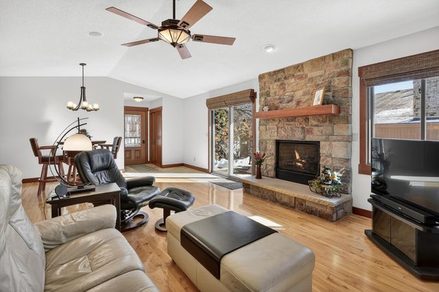 7067 Robinwood Trail, Woodbury, MN 55125